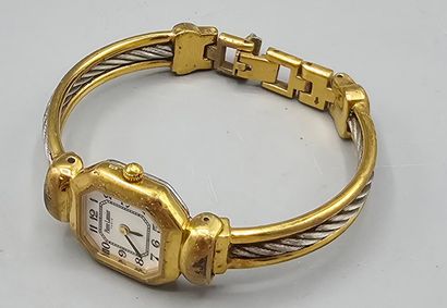 Lot de 7 montres de dame en métal doré comprenant...