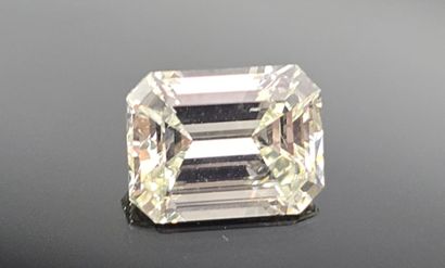 Diamant sur papier de forme rectangulaire...