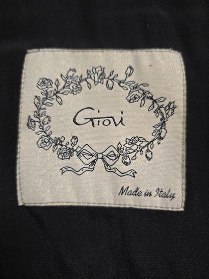 GIOVI
Manteau de fourrure en vison violet.
Taille...