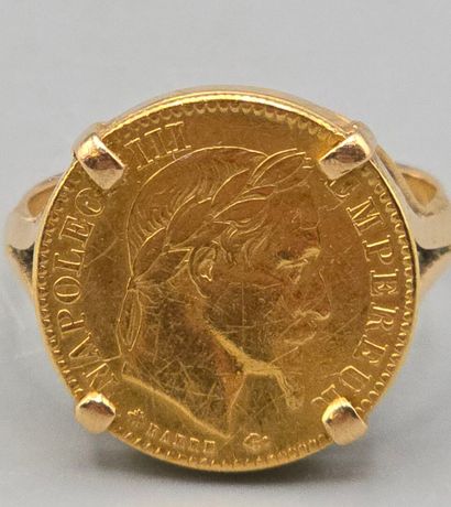 Pièce de 10 francs en or jaune montée en...