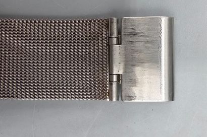 Lot de trois montres d'homme en métal dont:
-...