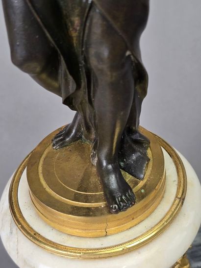Importante paire de candélabres en bronze...