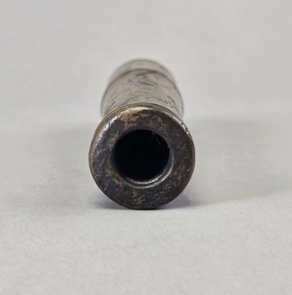 Tube de canon en bronze à deux bourrelets.
XIXème...
