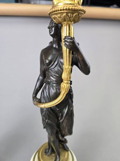 Importante paire de candélabres en bronze...