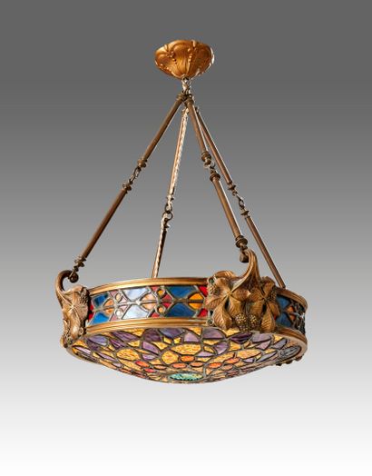 Louis COMFORT TIFFANY (1848-1933), dans le...
