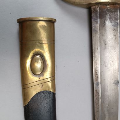 Sabre briquet de grenadier
Lame à pans.
Poignée...