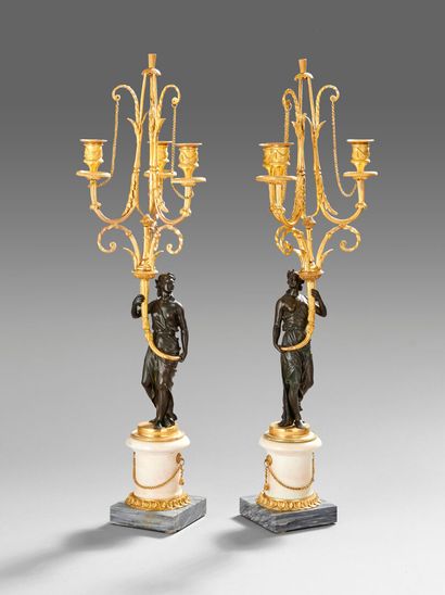 Importante paire de candélabres en bronze...