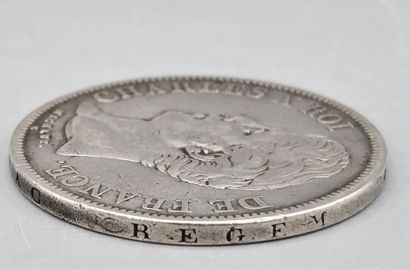 Deux Pièces de 5 Francs Argent :
- L'une...
