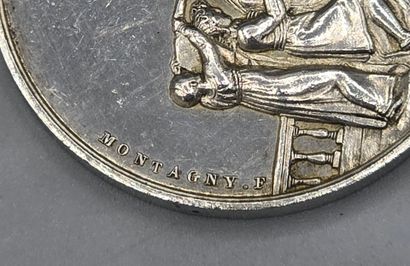 Lot de 4 jetons de mariage en argent (3 gravées...