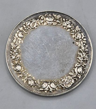 Lot de 4 jetons de mariage en argent (3 gravées...