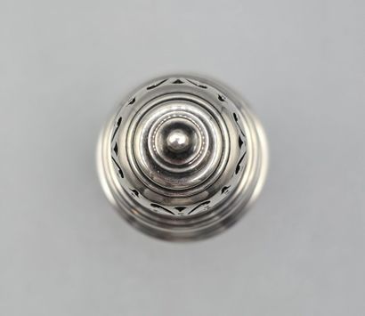 TIFFANY & Co 
Saupoudroir en argent.
Mention...