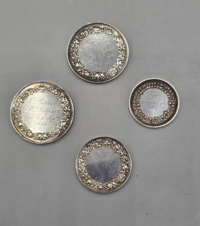 Lot de 4 jetons de mariage en argent (3 gravées...
