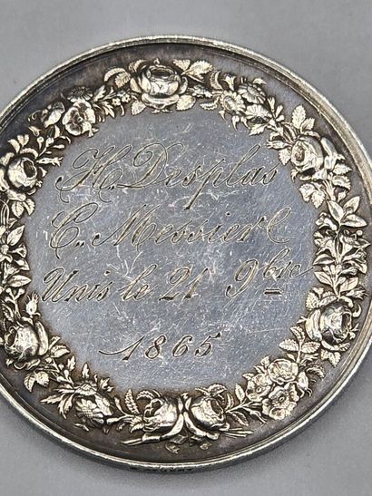 Lot de 4 jetons de mariage en argent (3 gravées...