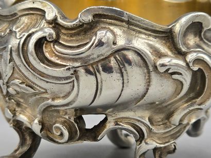 Paire de salières en argent de style rocaille...