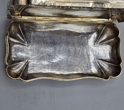 Grande boîte rectangulaire en argent et vermeil...