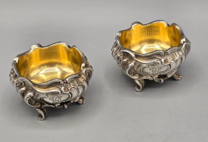 Paire de salières en argent de style rocaille...