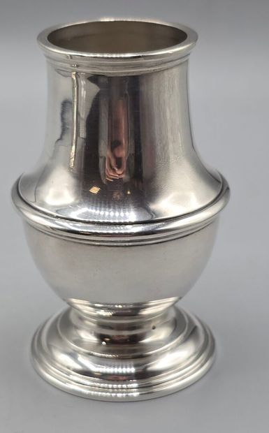 TIFFANY & Co 
Saupoudroir en argent.
Mention...