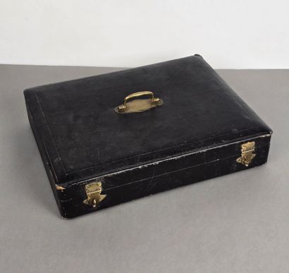 Coffret ancien de ménagère CHRISTOFLE.
Dessus...