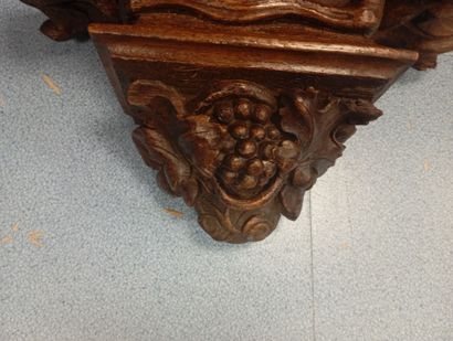 Importante console d'applique en bois naturel...