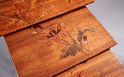 Émile GALLÉ (1846-1904)
Suite de 4 tables...