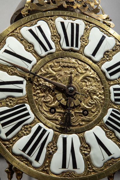 Pendule lanterne ou capucine et console en...