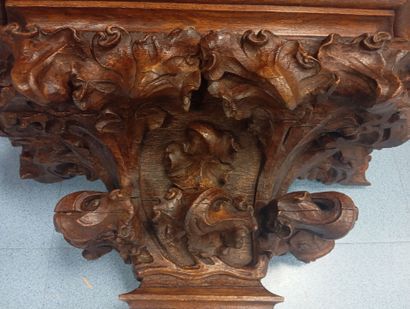Importante console d'applique en bois naturel...