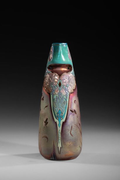MONTIÈRES - AMIENS
Vase fuselé en céramique...