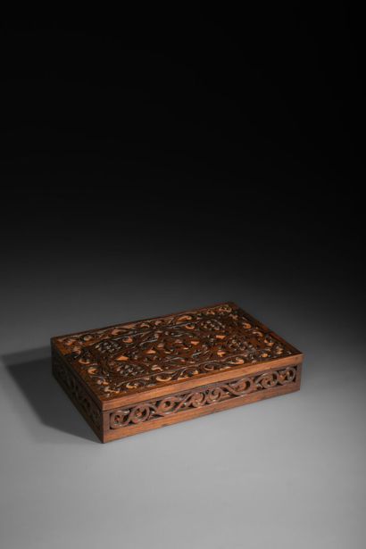Important coffret en palissandre (?) formant...