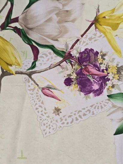 LONGCHAMP
Silk twill scarf decorated with...