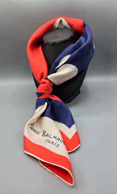 Pierre BALMAIN
Silk twill square decorated...
