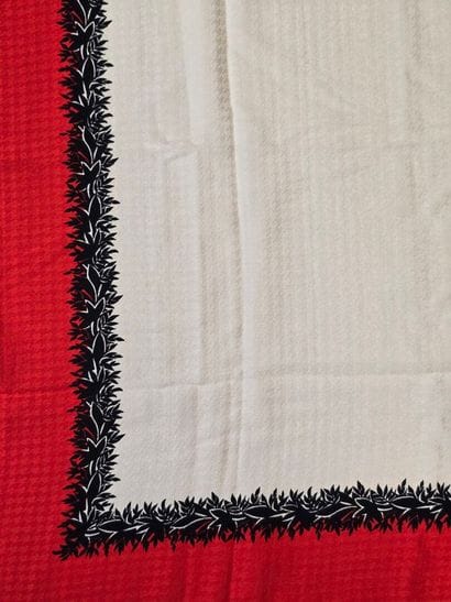 Christian DIOR
Silk square, houndstooth print...