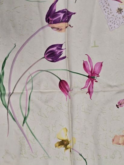 LONGCHAMP
Silk twill scarf decorated with...