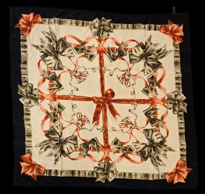 Reunion of 5 scarves:
-Karl LAGARFELD, silk...