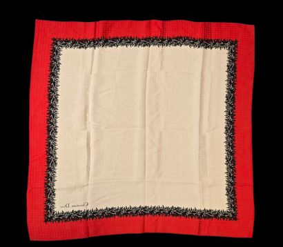 Christian DIOR
Silk square, houndstooth print...