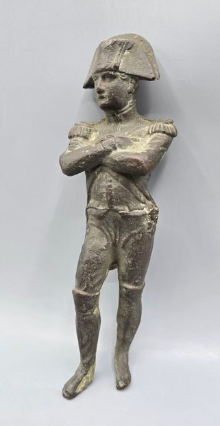 Sujet en métal patiné figurant Napoléon les...