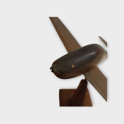 Avion miniature ou maquette d'avion.
Corps...