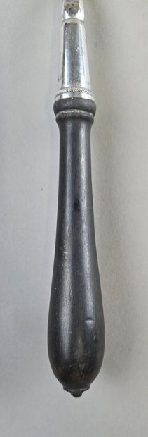 Pelle à poisson en argent.
Décor gravé d'un...