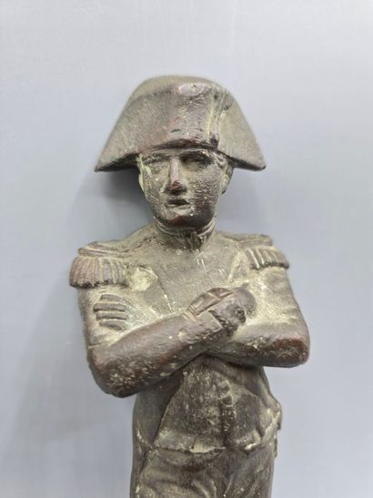 Sujet en métal patiné figurant Napoléon les...