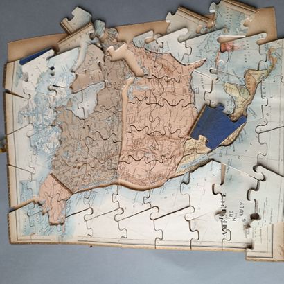 Lot de puzzles formant planisphère par P...