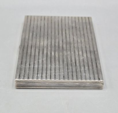 Deux étuis à cigarettes en argent de forme...