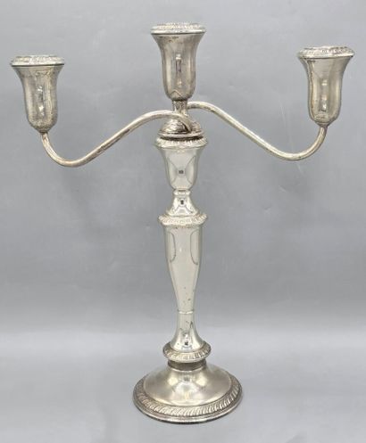 ETATS-UNIS.
Bougeoir/ flambeau 