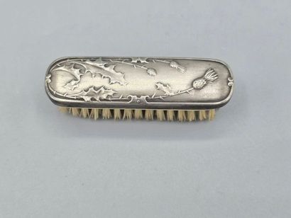 Lot de 4 éléments en argent et métal:
- un...
