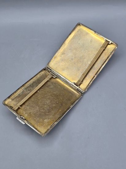 Deux étuis à cigarettes en argent de forme...