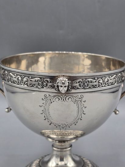 Coupe russe en argent au riche et soigné...