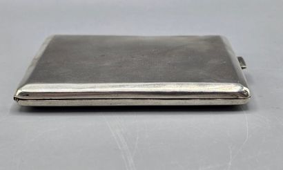 Deux étuis à cigarettes en argent de forme...