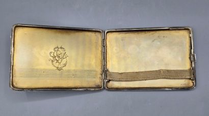 Deux étuis à cigarettes en argent de forme...