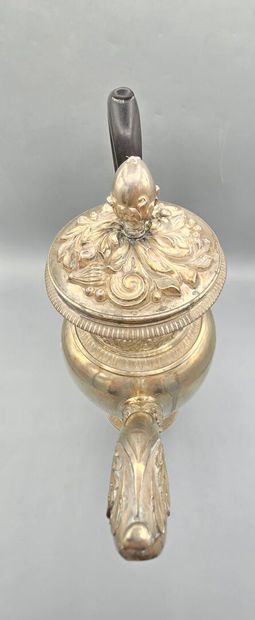 BELGIQUE, XIXème siècle.
Importante cafetière...