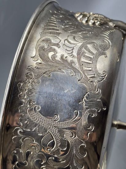 VIENNE, 1840
Réchaud couvert en argent au...