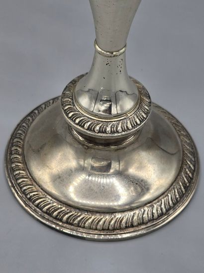 ETATS-UNIS.
Bougeoir/ flambeau 
