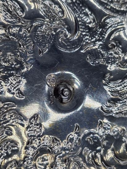 VIENNE, 1840
Réchaud couvert en argent au...